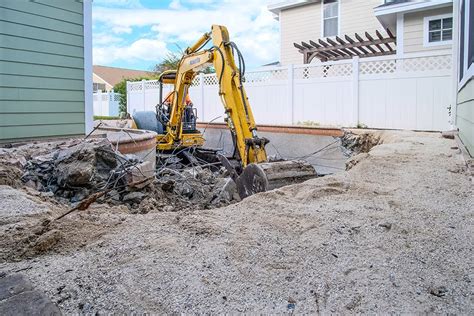 Demolition Contractors near Venice, FL .